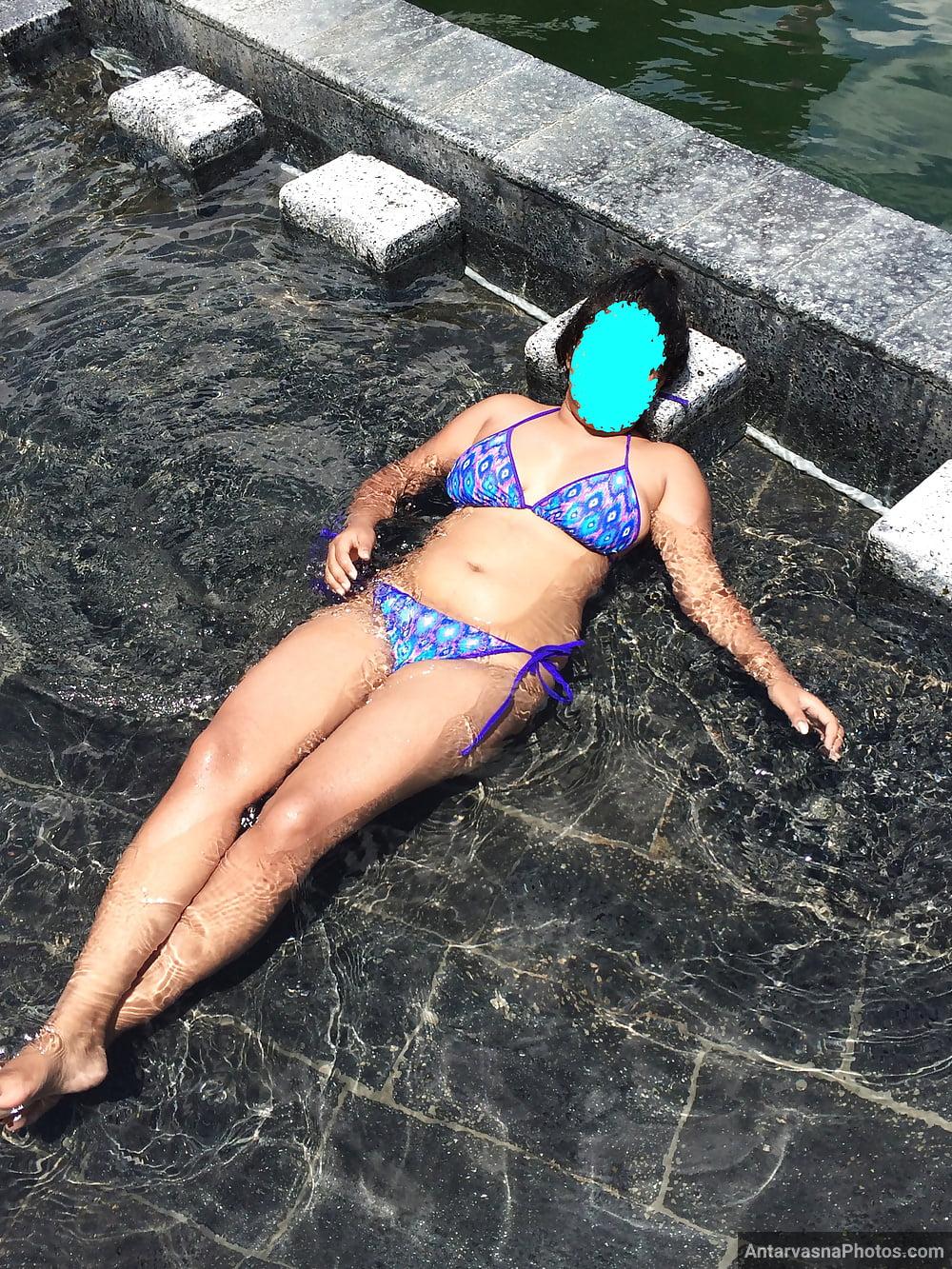 goa resort sexy boss bra panties pics 27