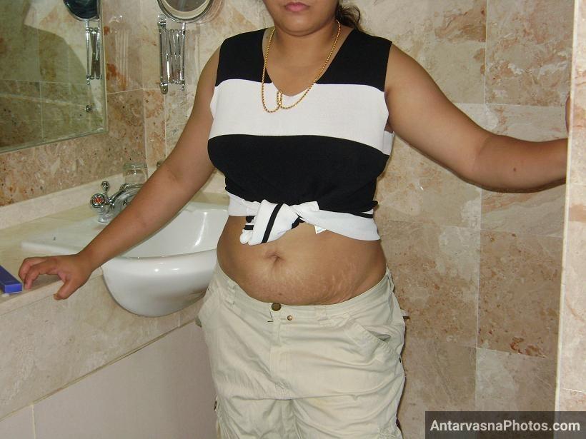 indian rich bhabhi hot boobs chut image 4