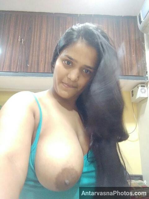 indian bbw showing her desi tits