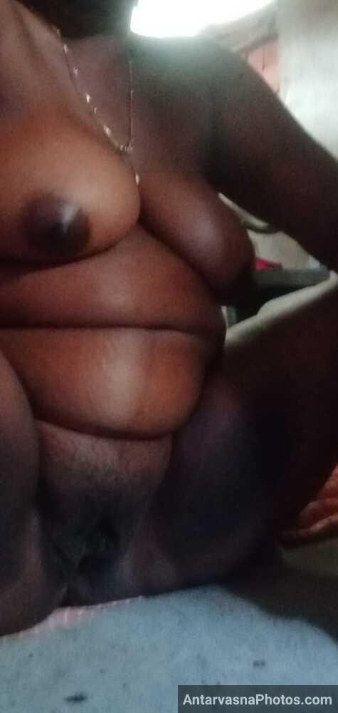 hot desi village aunty nude boobs chut pics 12