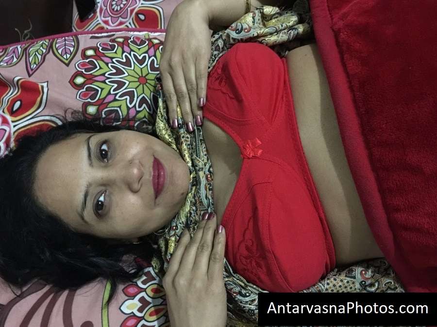 red bra wali desi mausi sex photos 1