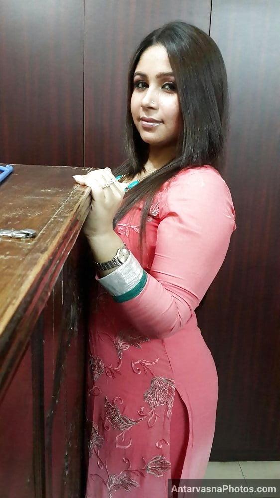 delhi office bhabhi nude selfies 1