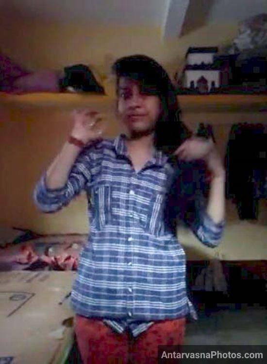 hot east indian girl boobs selfies 3