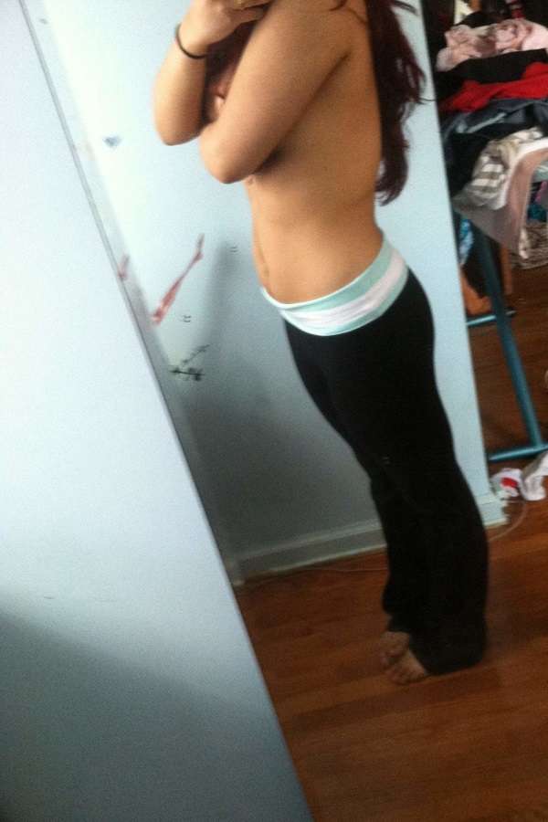 hot nri girl sexy figure selfie