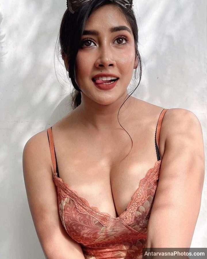 sofia ansar hot pics closeup