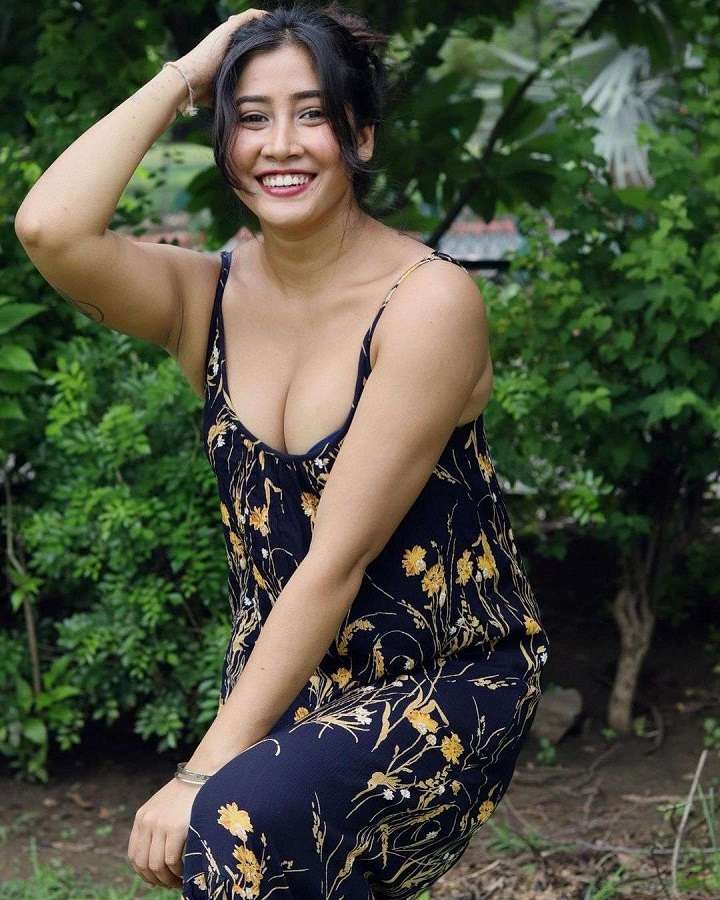 sexy sofiya ansari pics 12