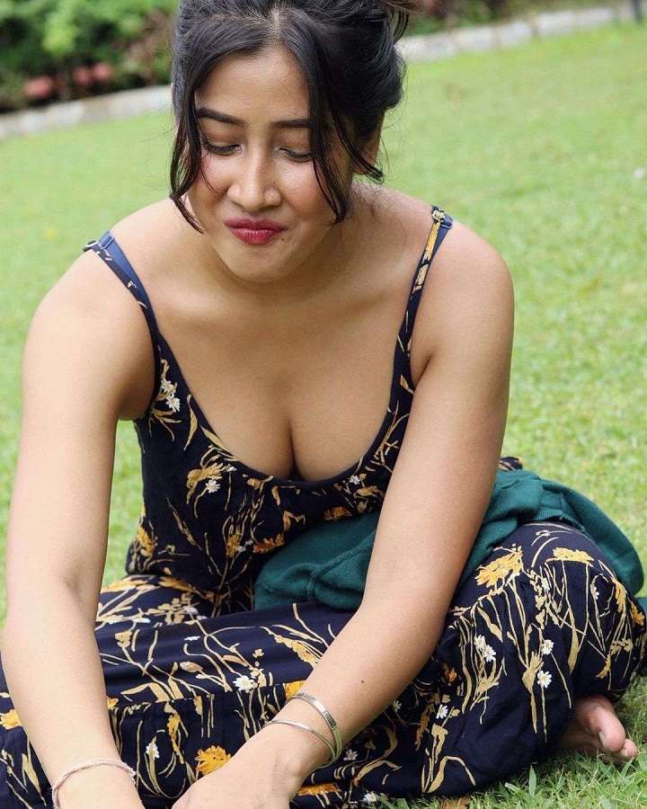 sexy sofiya ansari pics 11