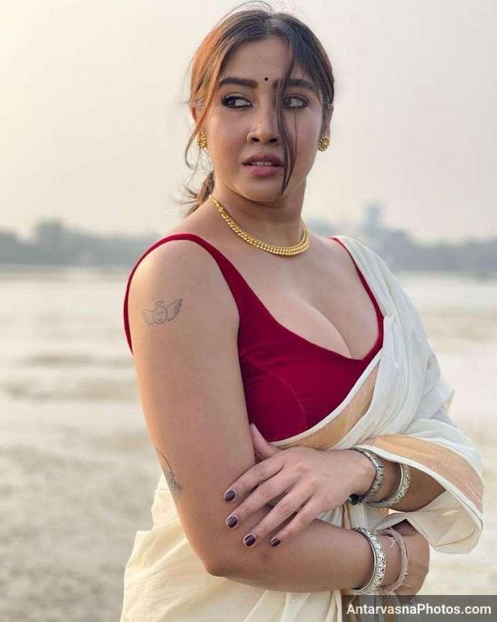saree red bra sofiya ansari
