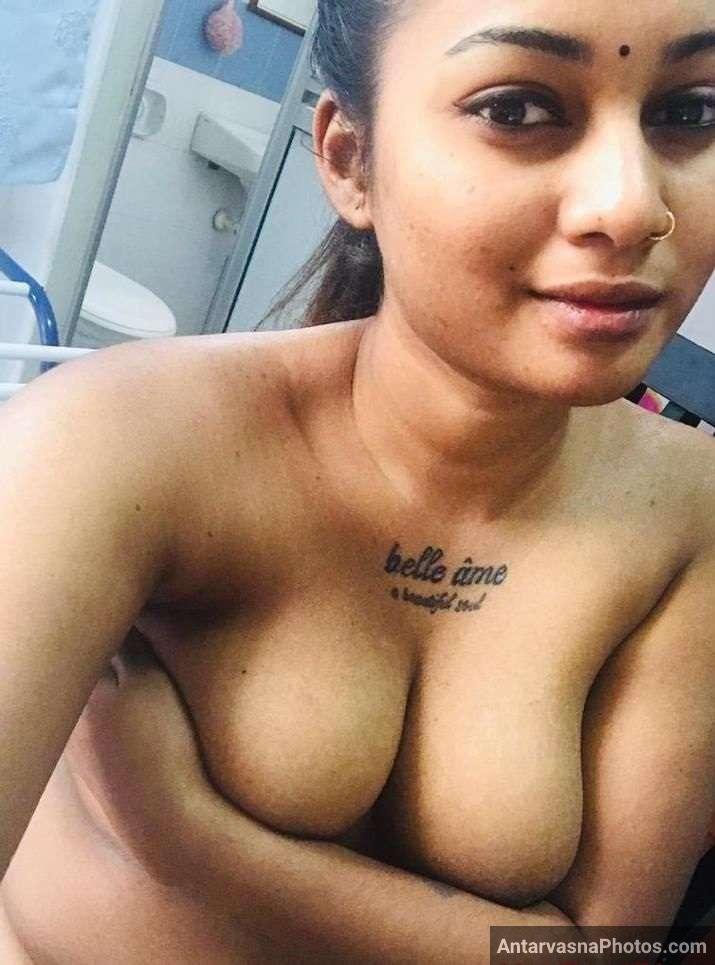 Tharki Desi Wife Ghar Pe Akeli Nude Selfies 7 1