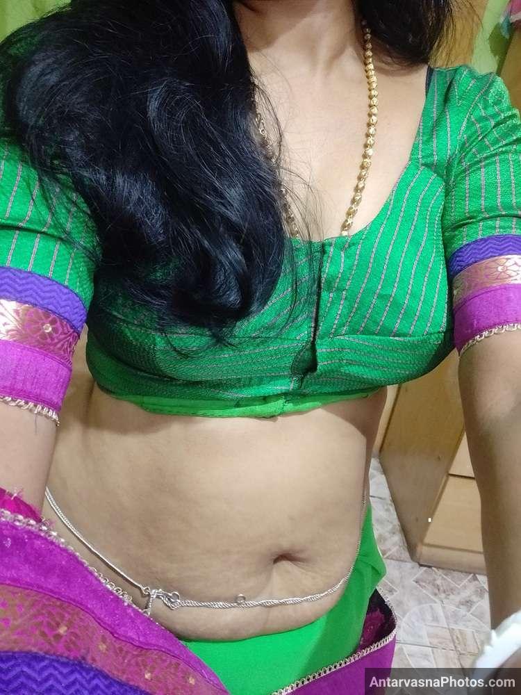 village hot aunty saree strip pics 1