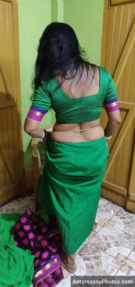 village hot aunty saree strip pics 6