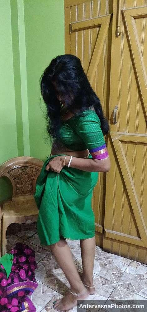 village hot aunty saree strip pics 7