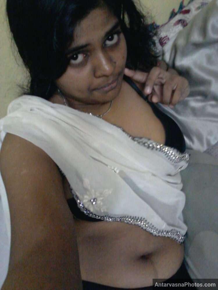 neha aunty black bra sexy