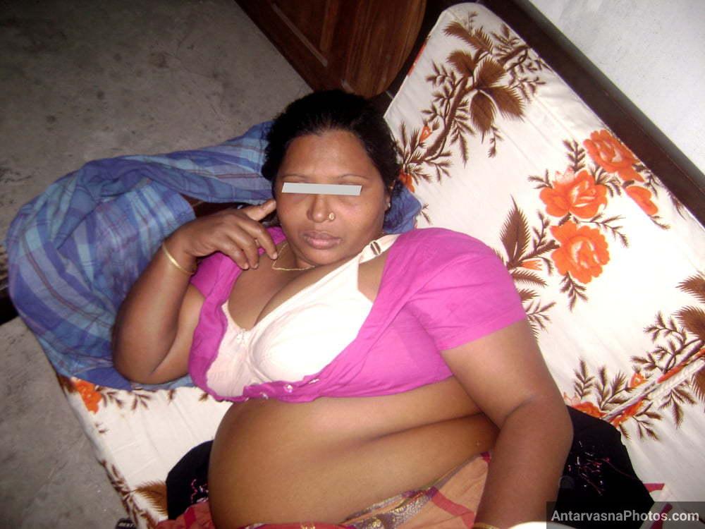 South indian hot aunty blouse 3