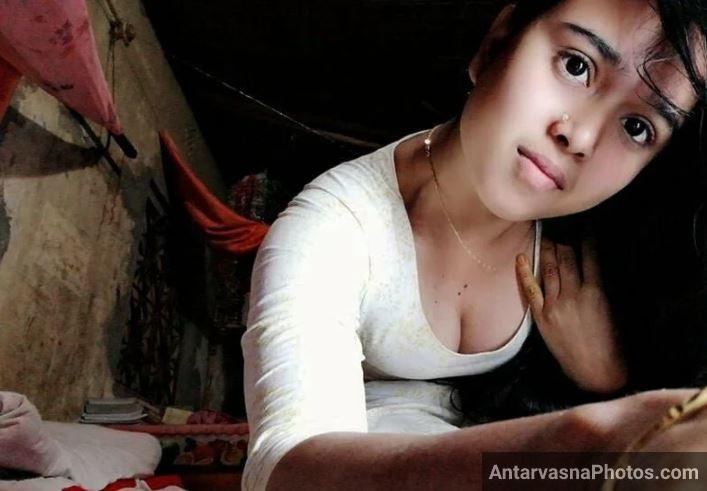 bengali girl ki deep cleavage selfie