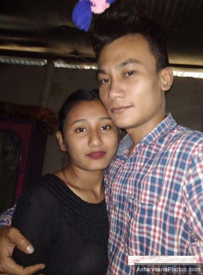 Assamese Girlfriend Ki Nude Boobs Dabate Huye 8