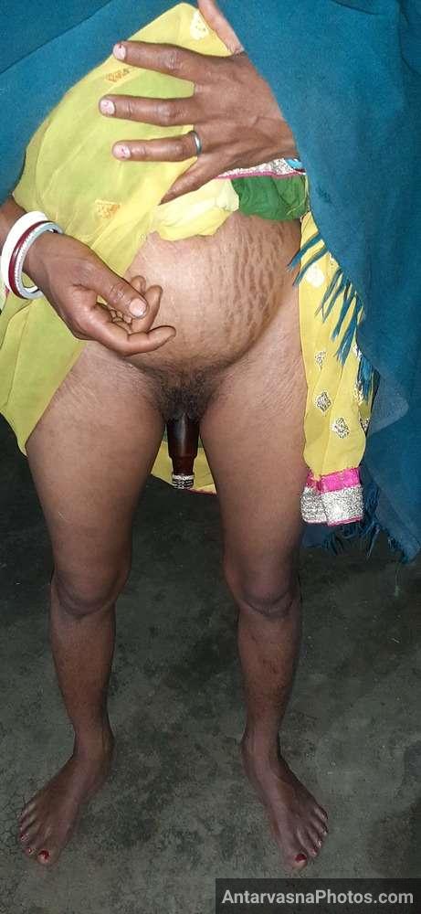 desi bhabhi ki pyasi chut me bottle 4