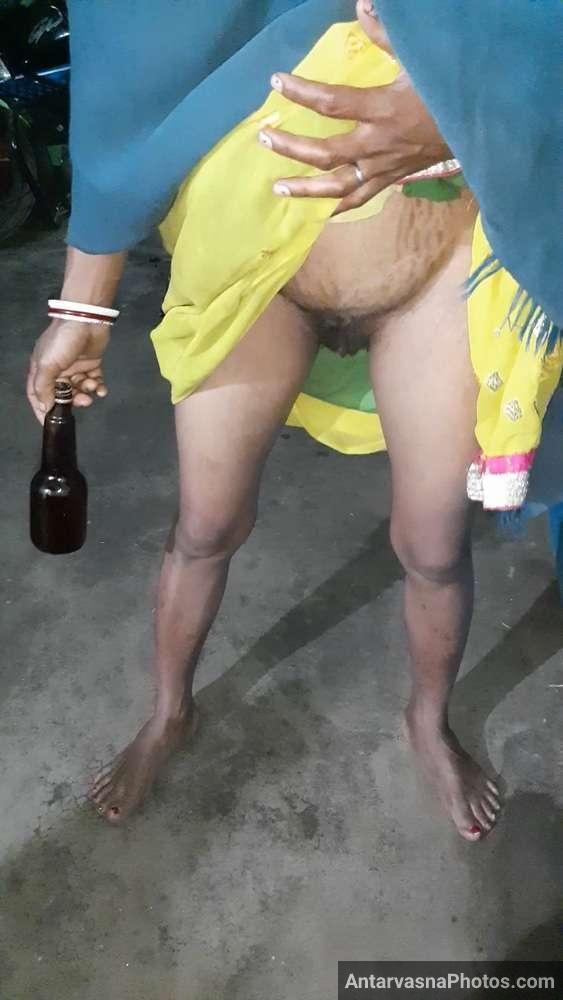 desi bhabhi ki pyasi chut me bottle 2