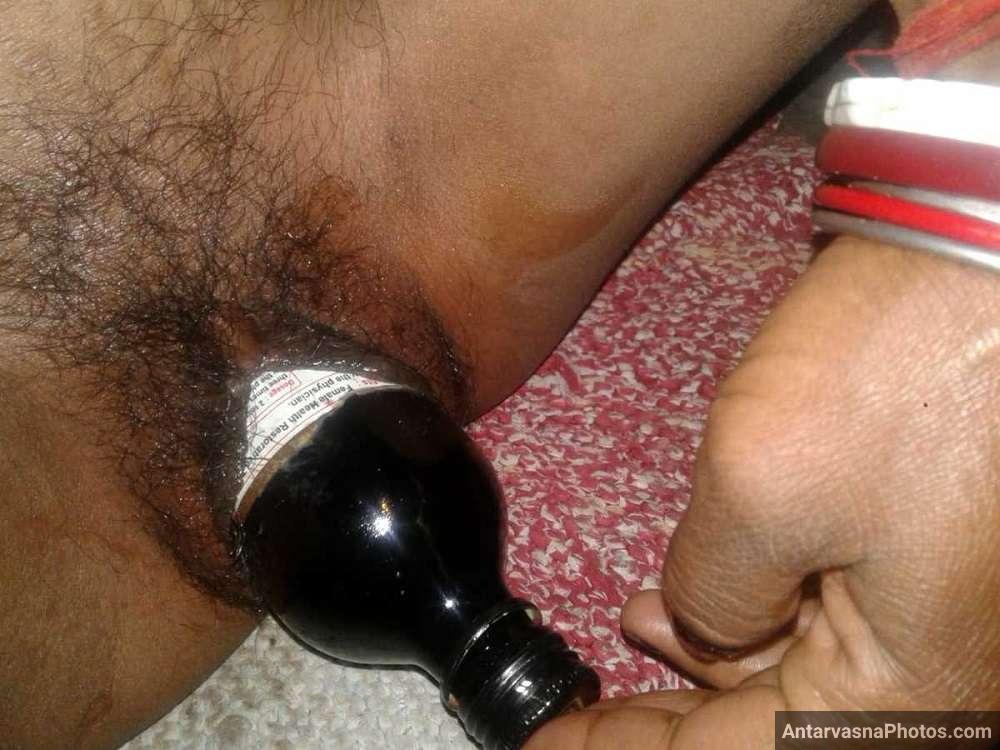 desi bhabhi ki pyasi chut me bottle 9