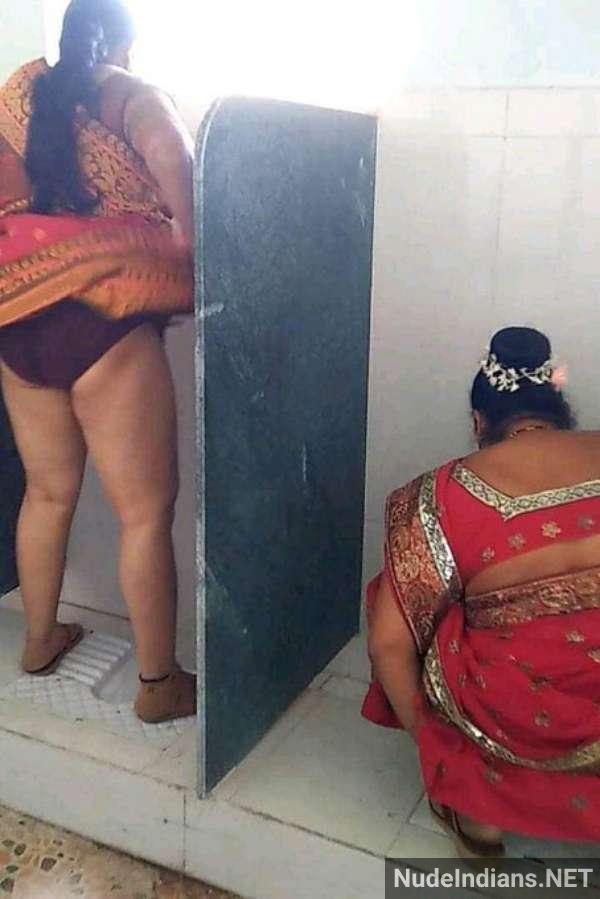 tamil aunty showing boobs ass nude pics - 23