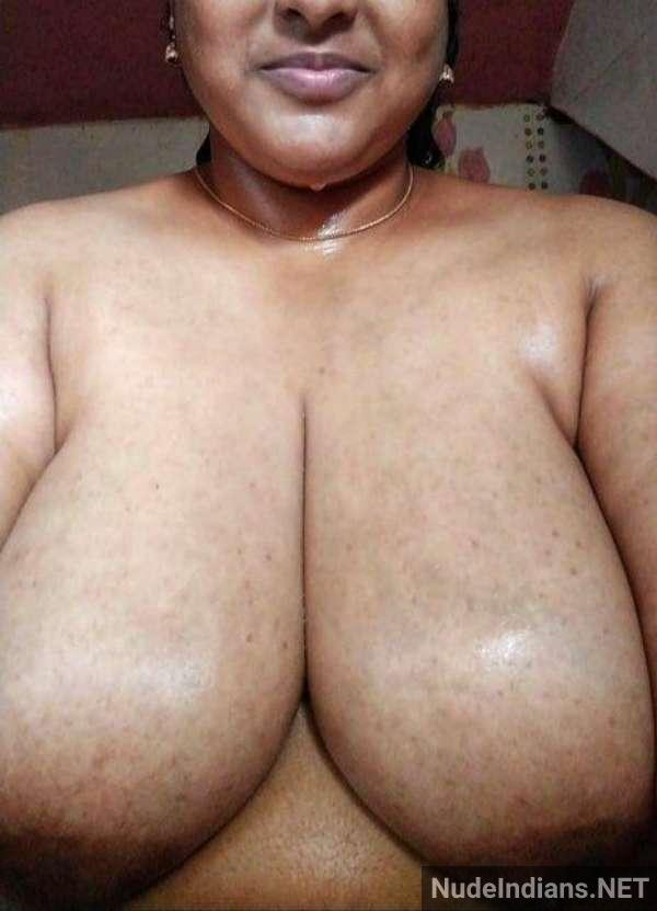 tamil aunty showing boobs ass nude pics - 44