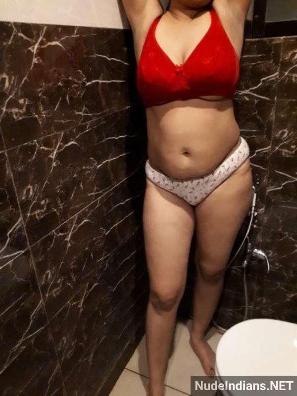 desi girls showing boobs ass in bra panty - 30