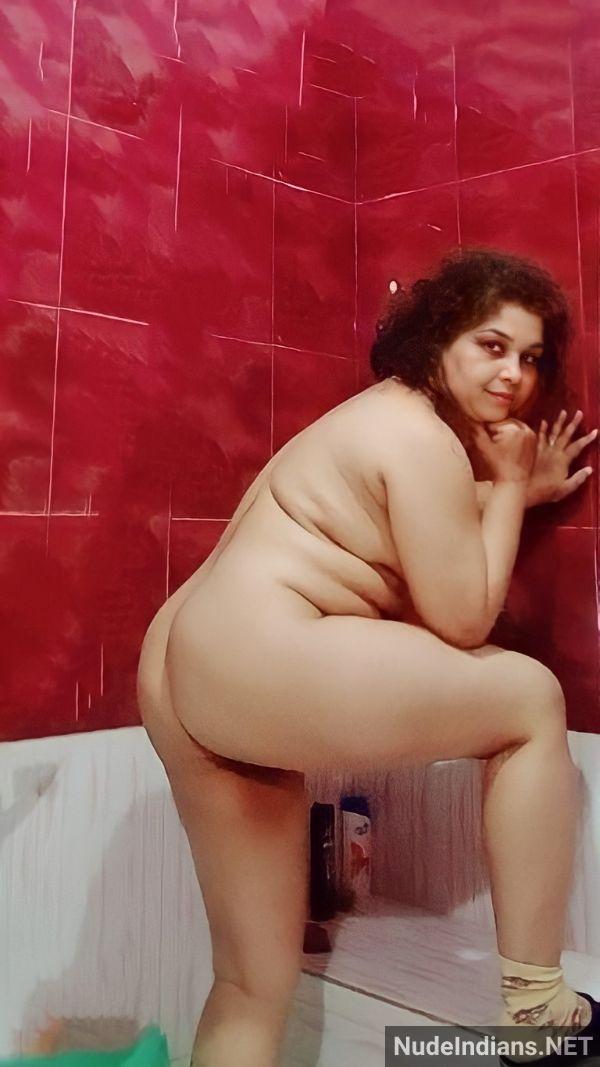 nainital aunty nude pics - 17