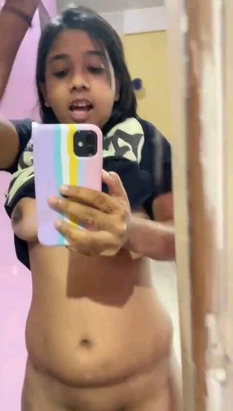 hot desi girl nude chut selfies 2