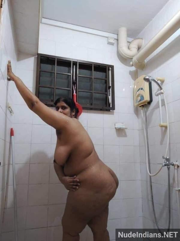desi aunty nude boobs and ass pics - 35