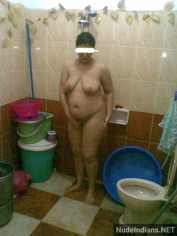 desi saree aunty nude photos - 40