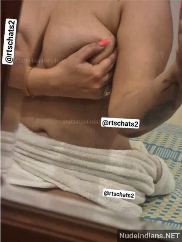 desi big boobs bhabhi posing nude xxx pics - 12
