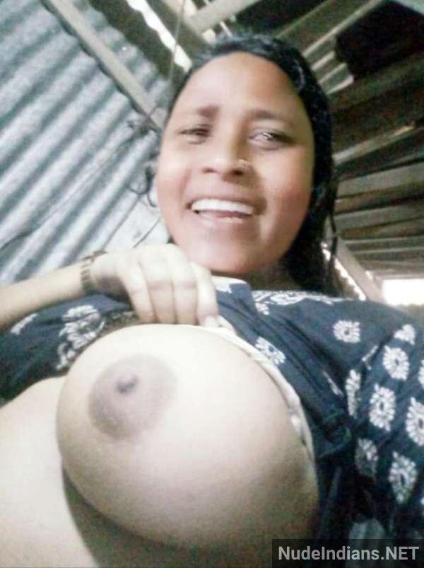 desi big boobs bhabhi posing nude xxx pics - 43