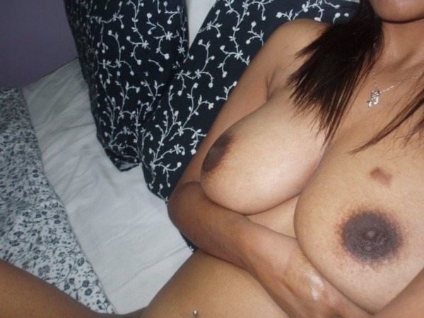 lovely desi natural tits images - 50