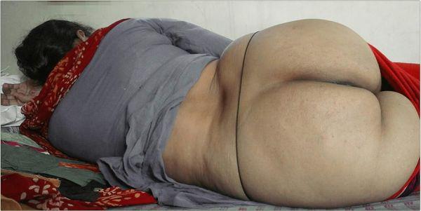 village nude indian aunty pics collection - 30