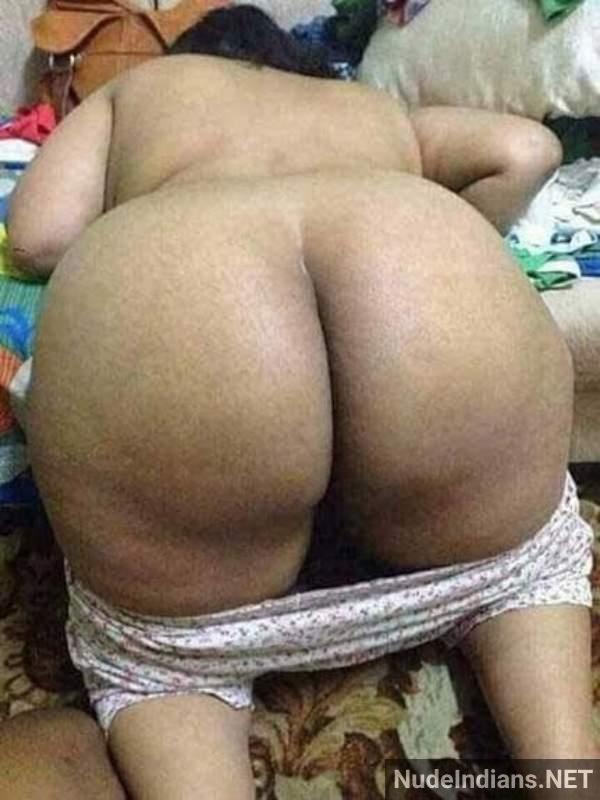chennai aunty showing boobs and big ass pics 79