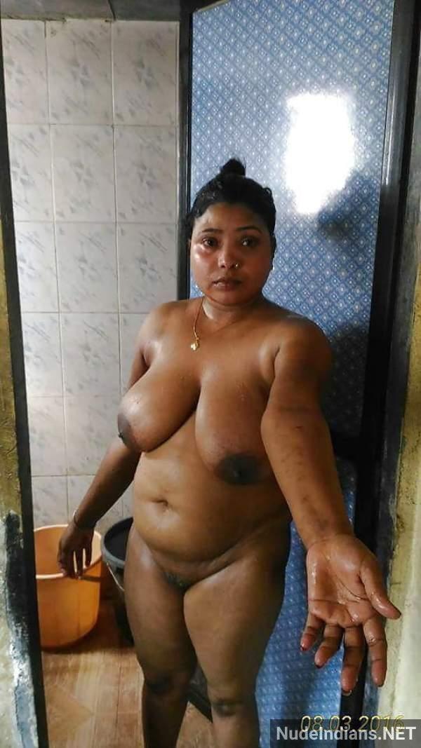 chennai aunty showing boobs and big ass pics 88
