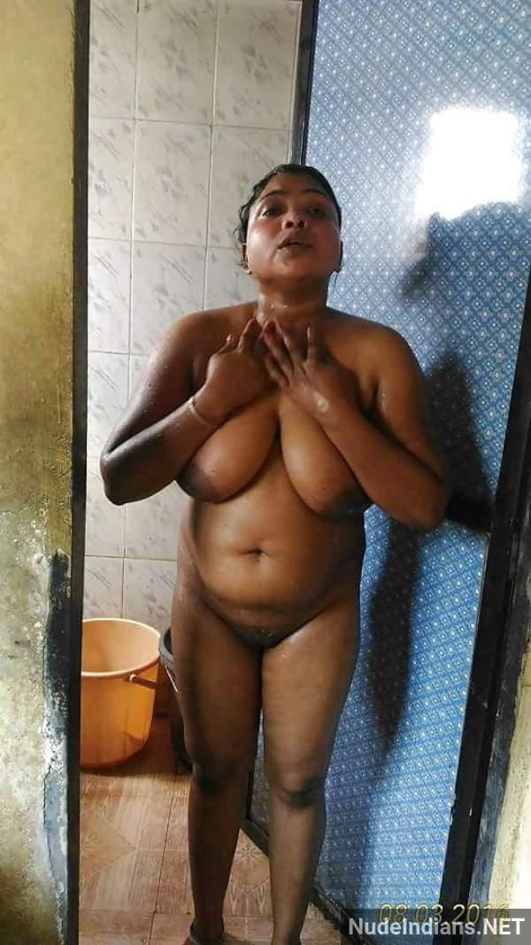 chennai aunty showing boobs and big ass pics 92