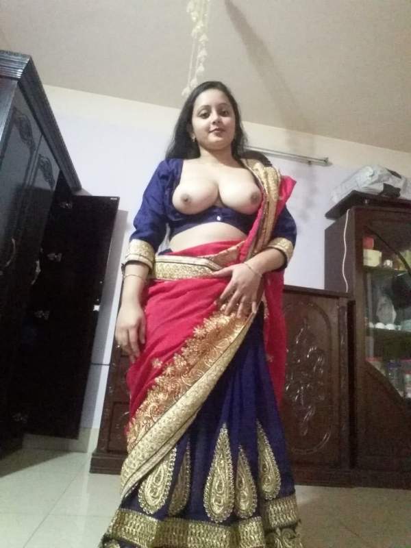 Desi bhabhi nude selfie photos 59