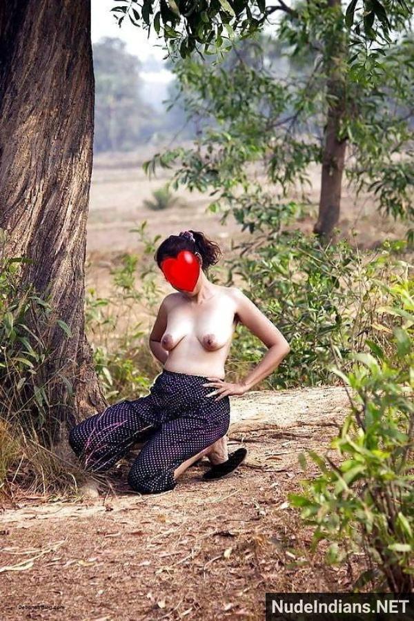 nude indian housewife pics leaked by cuck hubby - 1