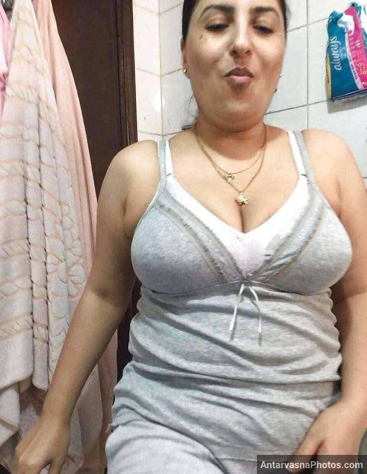 sexy punjabi aunty hot photos 1