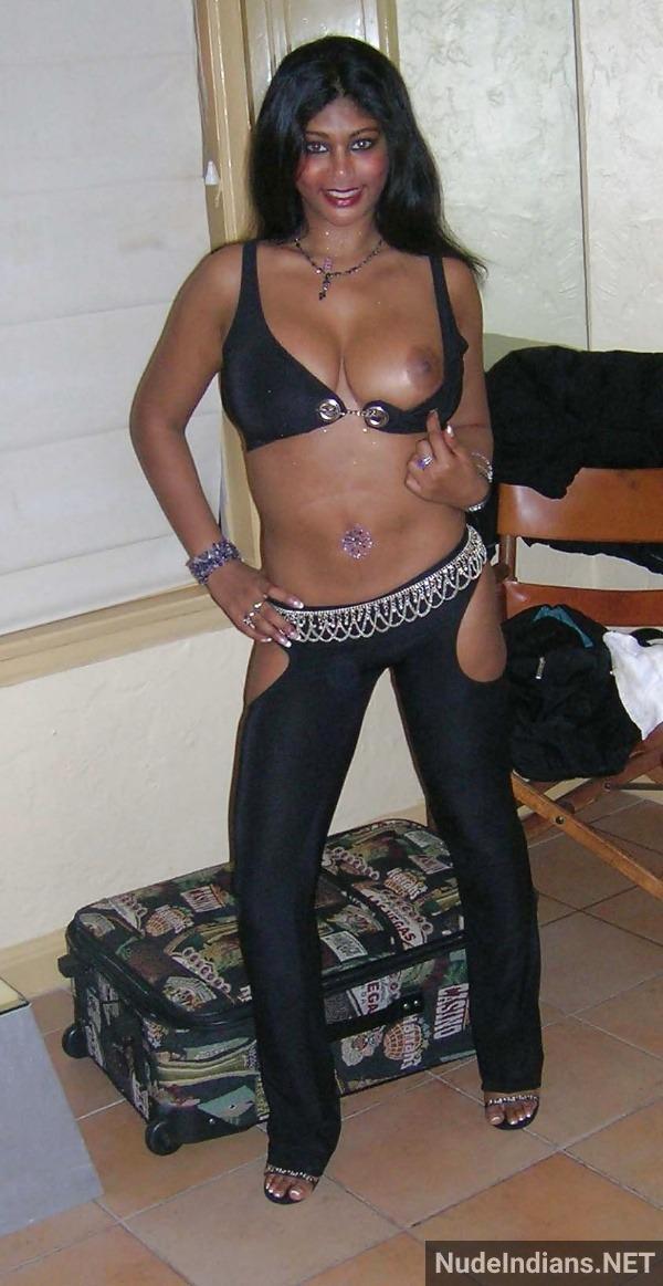 desi nangi college girls boobs images - 43