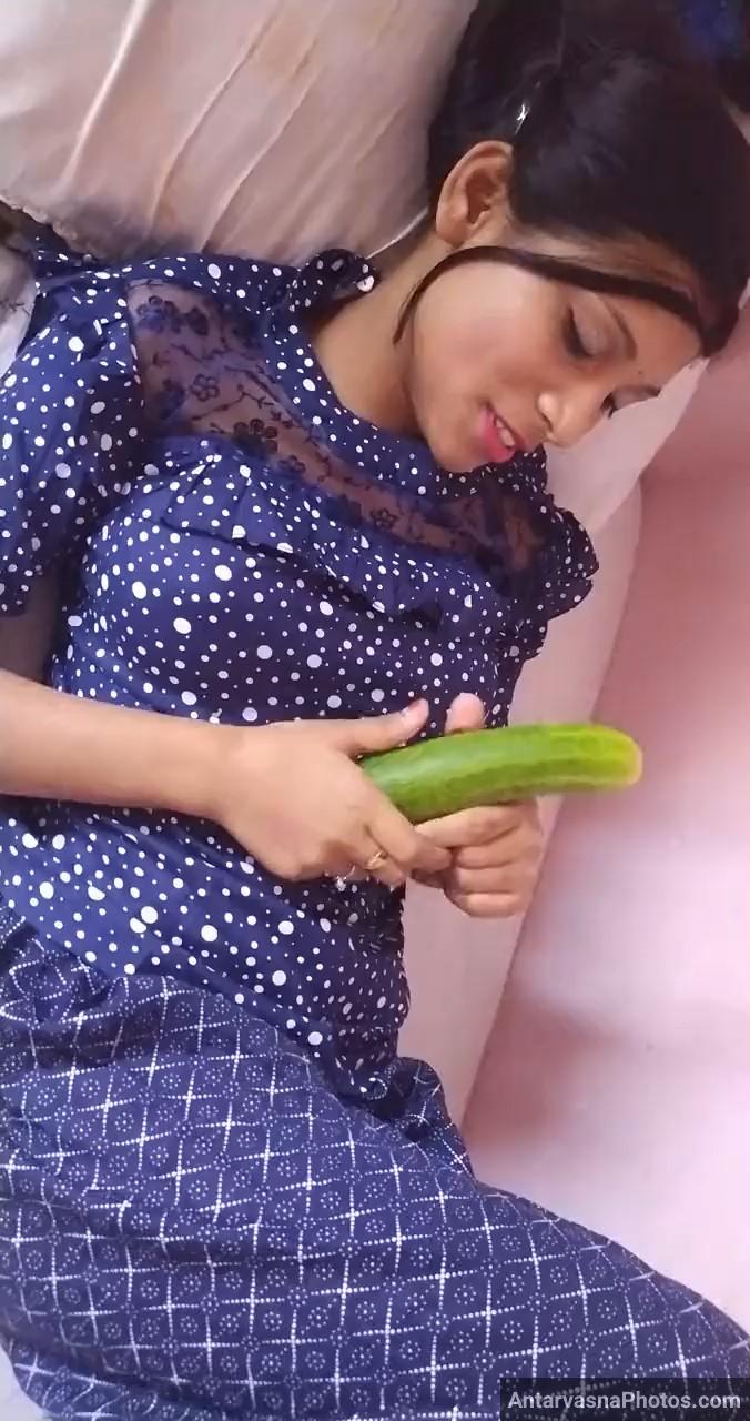 chhoti chut me cucumber leti sexy girl pics 1