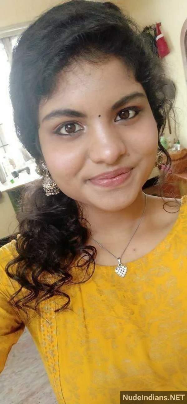 Kottayam hostel college girl naked posing pics 4