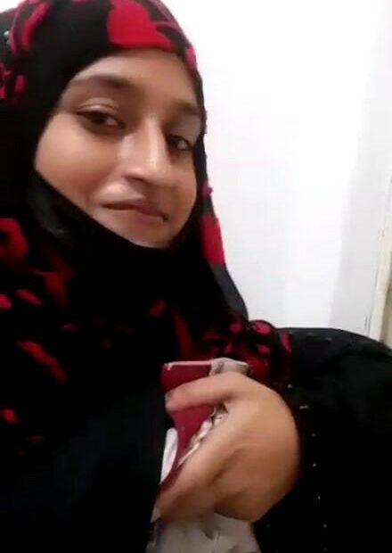 hijab girl shows her hot boobs 5