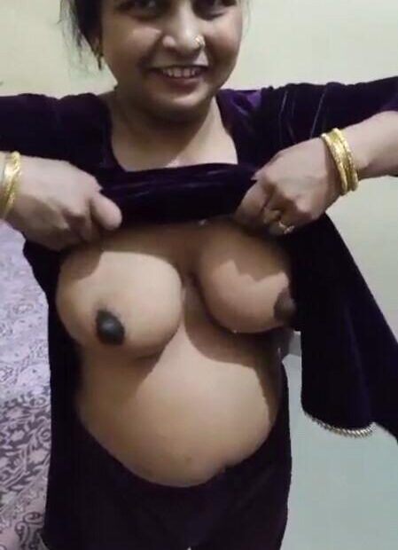 big boobs desi mom nude images 5