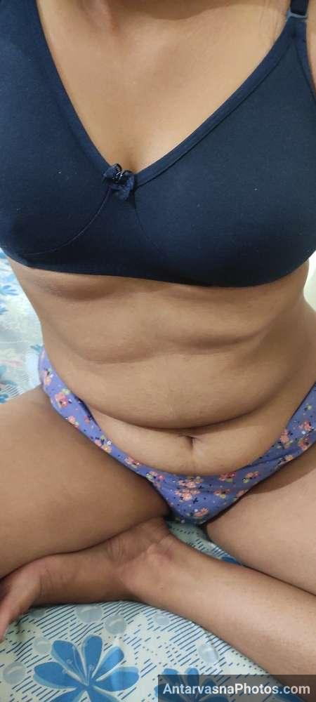 indian wife sexy cleavage 1