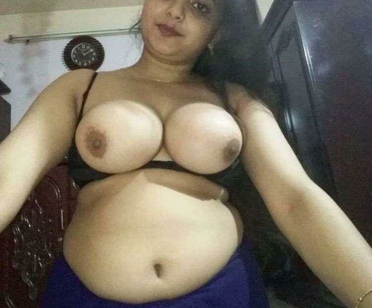 big boobs rajasthani bhabhi nude photos 2