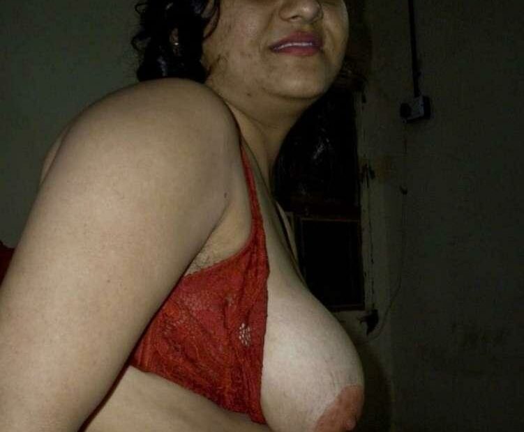 busty desi chachi nude sex photos 8