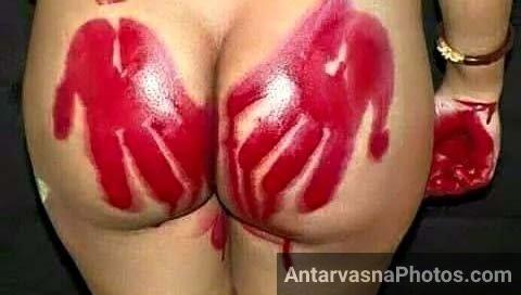bhabhi ki gaand par holi ke nishan