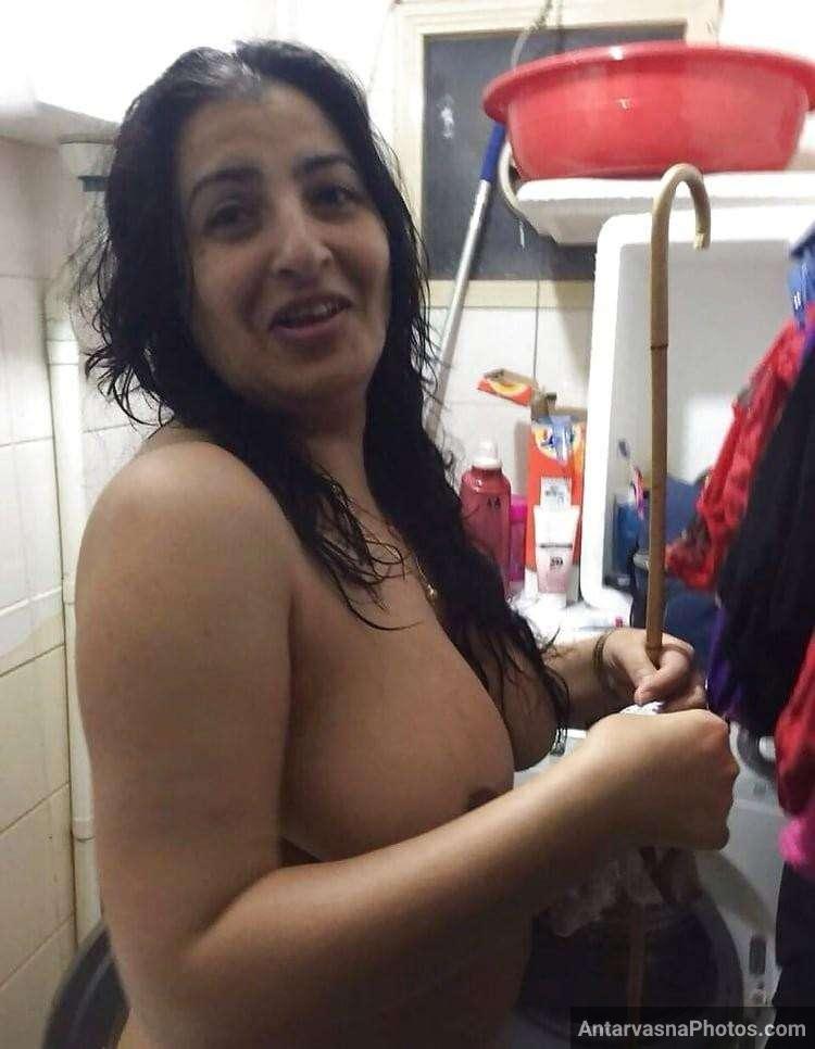sexy punjabi aunty hot photos 10